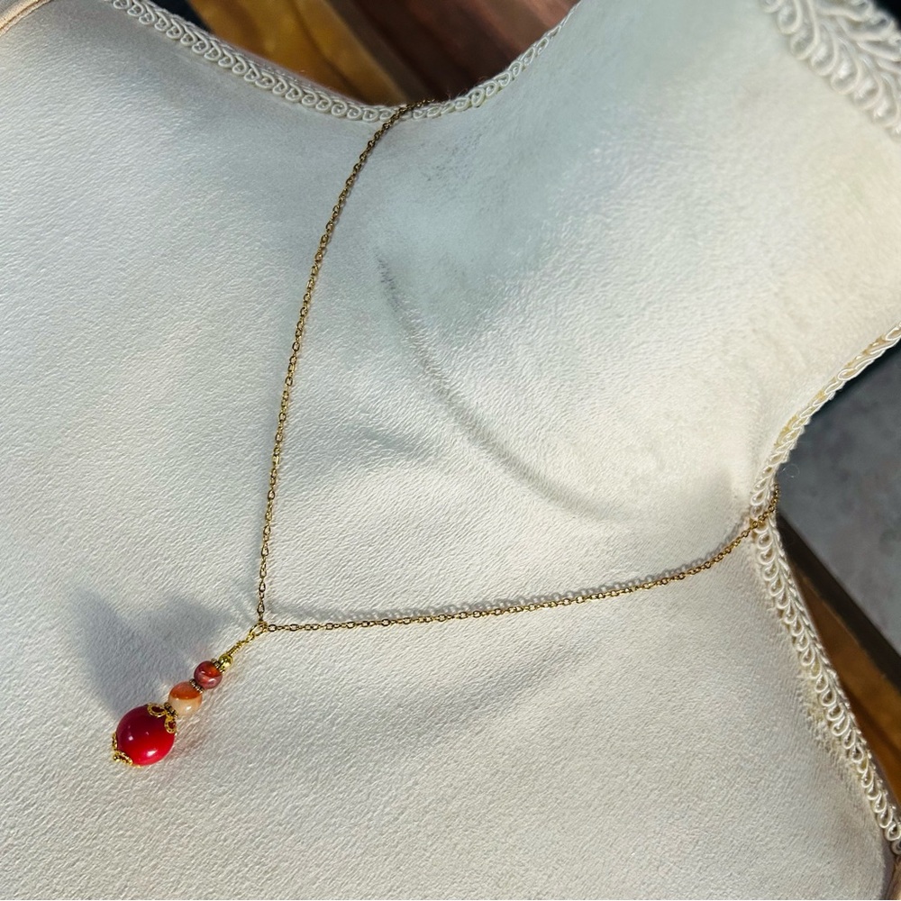 Handcrafted vintage beaded carnelian agate pendant on chain necklace